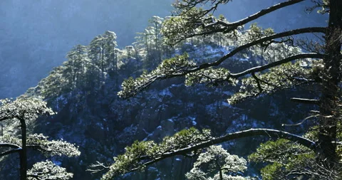Time lapse of Huangshan clouds after snow 库存影片 125314219
