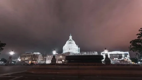 Time lapse Hyperlapse around United States Capitol Building at Night 库存影片 72708389