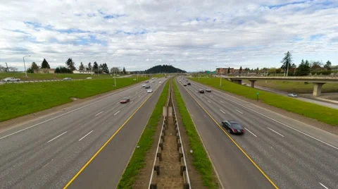 Time lapse of I-205 freeway traffic looking at Rocky Butte in Portland Oregon 4k Video stock 61404987