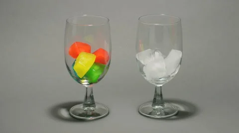 Time Lapse of Ice Cubes Melting Vidéo 64800493