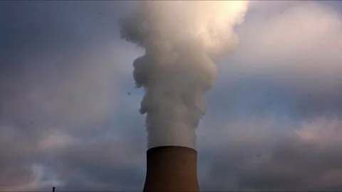 Time-lapse image of the steam column above a nuclear power plant Stock-Footage 233414397