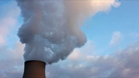 Time-lapse image of the steam column above a nuclear power plant Stock-Footage 233415805