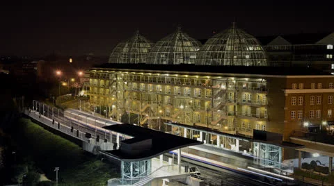 Time Lapse of Imperial Warf station, London Vídeo Stock 22564320
