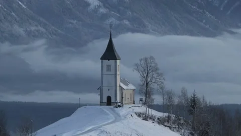 Time lapse of inversion clouds moving in basin, Slovenia Stock Footage 145593559
