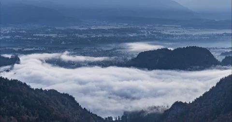 Time lapse of inversion clouds moving Stock Footage 167733173