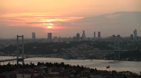 Time lapse of Istanbul Bosphorus Bridge in sunset 動画素材 40176115