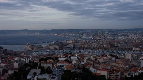 Time lapse jour-nuit vue large Marseille Stock Footage