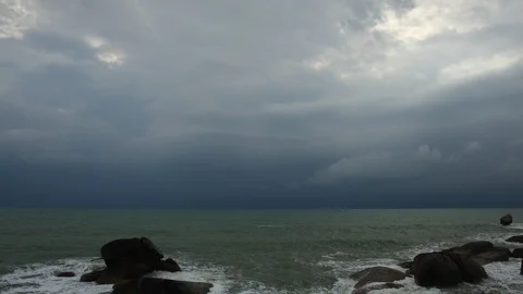 Time Lapse of Ko Samui Island Waterfront Famous Tourist Attraction Cloudy Day Stock-Footage 105715549