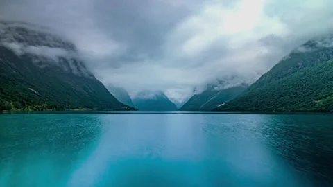 Time lapse of lake between norway mountains Stock-Footage 246469731