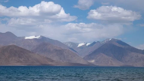 Time lapse of lake in the mountains Stockbeeldmateriaal 121963091