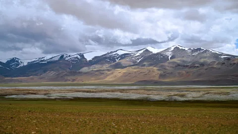 Time lapse of lanscape of karakoram range and flowing cloud Video stock 146629153