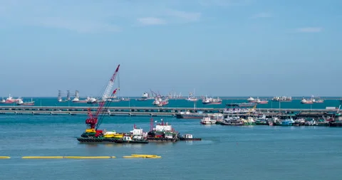 Time-lapse Logistic shipping quay boat Engineering crane depot 库存影片 267796556