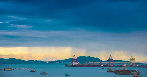 Time-lapse Logistic shipping quay boat Engineering crane depot at logistic Видео 270104222