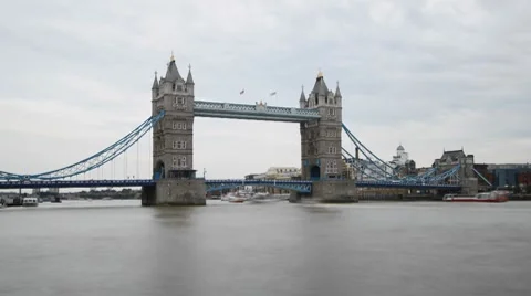 Time Lapse of London's Tower Bridge Lifting for Cruise Ship Stock Footage 8601059