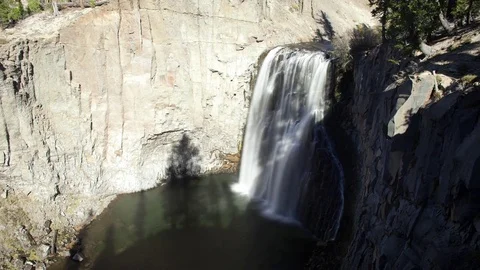 Time lapse, long exposure, high angle shot of Rainbow Falls waterfall Stock Footage 73306862