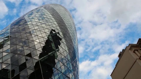Time lapse low angle building London Video stock 76385827