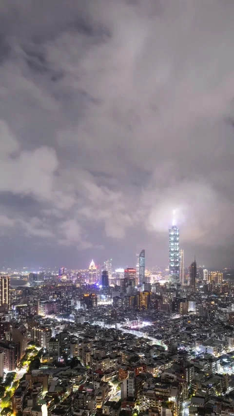 Time Lapse of low clouds above Taipei Taiwan at night Vertical Video. Stock Footage 300623309