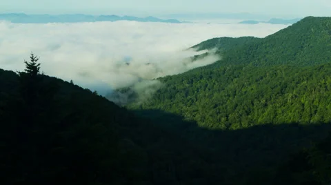 Time lapse - Low Clouds in the Blue Ridge Montains Stock Footage 37154609