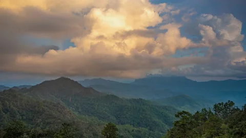 Time lapse majestic view of Doi Luang Chiang Dao in northern Thailand Stock Footage 227294450