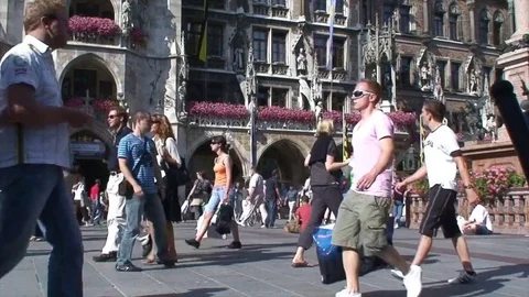 Time Lapse of Marienplatz in Munich, Germany, on a busy Summer afternoon Stockbeeldmateriaal 84292082