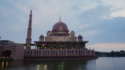 Time lapse of masjid putra Stock Footage 79721431