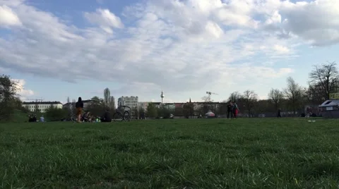 Time-lapse of Mauerpark at Berlin, Germany Video stock 61907144