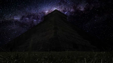 Time lapse of milky way over chichen itza temple zoom out Stock Footage 63010664