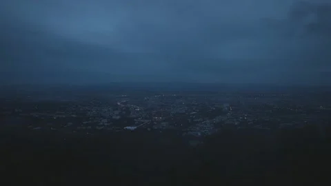 Time-lapse of the mist drifted over the city in the evening. Stock Footage 210993851
