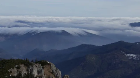 Time lapse mist over hills Stock Footage 85700978