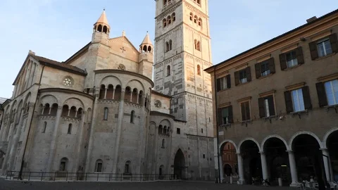 Time lapse of Modena ( piazza grande e duomo e palazzo comunale) 2 Italy Stock Footage 111501995