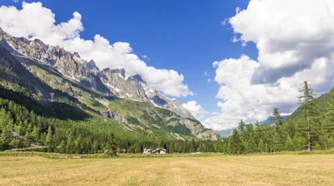 A time lapse of Monte bianco during a sunny afternoon 스톡 동영상 68415355