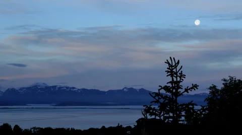 Time lapse: Moon setting over Alaskan Kenai Peninsula Stock Footage 39816662