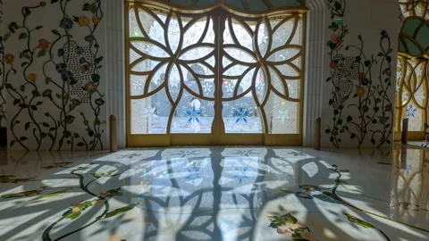 Time lapse morning sunshine shadow inside Sheikh Zayed Grand mosque. Stock Footage 236705133