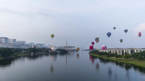 Time lapse motion of hot air balloon Stock Footage 110445728
