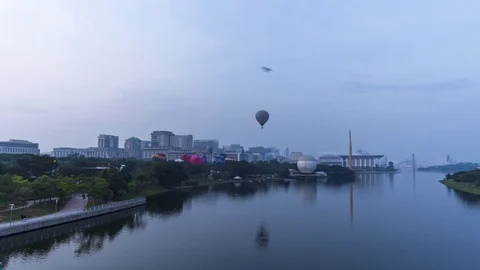 Time lapse motion of hot air balloon Stock Footage 110448534