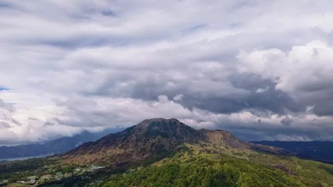 Time Lapse of Mount Batur Volcano and Moving Clouds in Bali Video stock 337298803