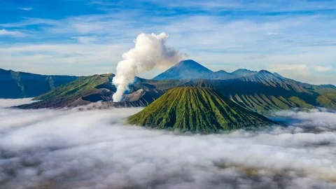 Time Lapse of Mount Bromo volcano (Gunung Bromo), Indonesia 스톡 동영상 75384736