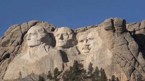 Time Lapse of Mount Rushmore Monument with Clouds Rolling By 動画素材 70594577