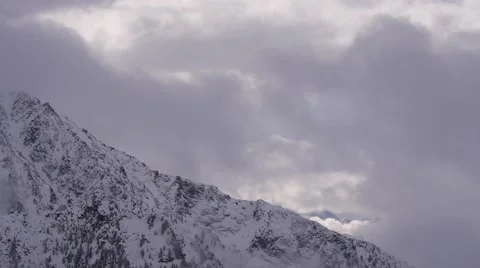 Time lapse mountain in winter 動画素材 67577435