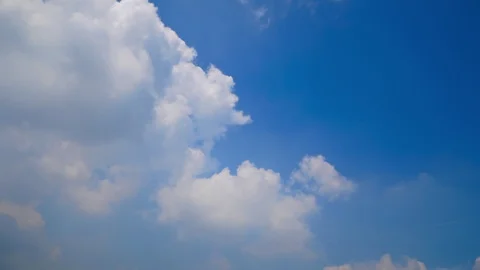 Time lapse, The movement of fluffy clouds Stock Footage 91441299