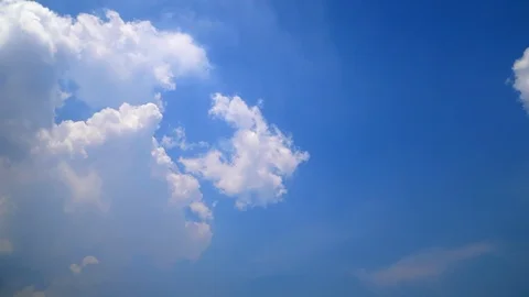 Time lapse, The movement of fluffy clouds Video stock 91473722