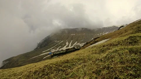 Time Lapse with moving clouds in the Himalayas Video stock 194752857