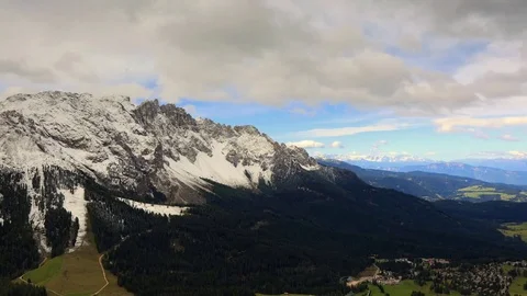Time lapse - Moving coulds over the Latemar mountain range Video stock 80927523