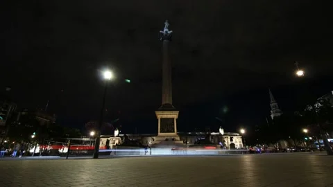 Time lapse of Nelsons Column in Trafalgar Square at night Stock Footage 131749981