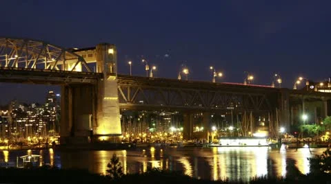 Time Lapse night view of Burrad Bridge in Vancouver Video stock 12464712