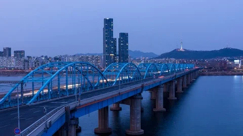 Time lapse Night view of Dongjak bridge in Seoul, South Korea. Stock Footage 84874431