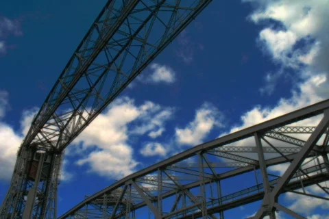 Time Lapse NTSC Clouds Behind Aerial Bridge Duluth 動画素材 523262