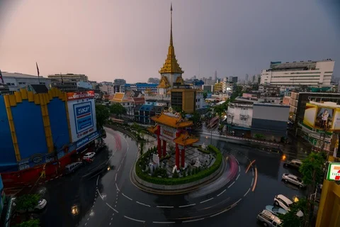 Time lapse of Odeon Circle during sunset with rain- BANGKOK Stock Footage 125021352