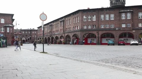 Time lapse: old market square in mining town Video stock 162120145