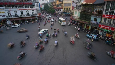Time-lapse or time lapse of crowded traffic in city Stock Footage 97924769